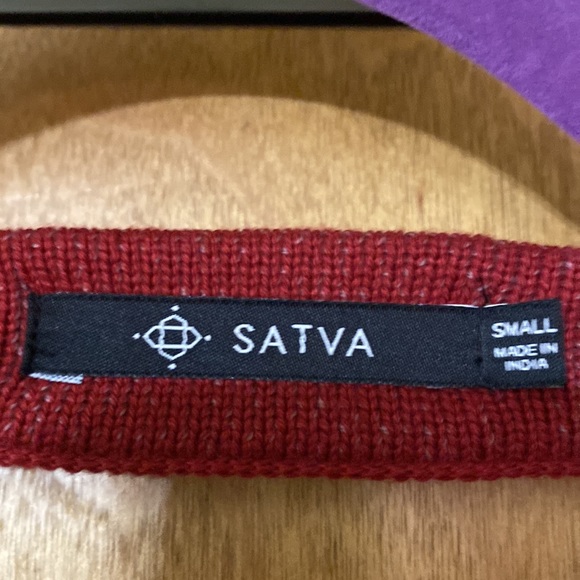 Satva Sweater - Picture 3 of 6